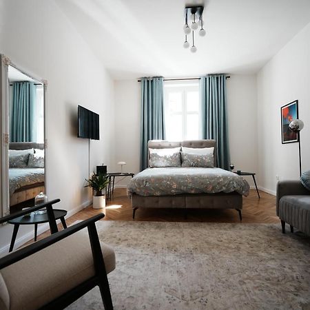 Center City Apartment 3 Zagreb Buitenkant foto