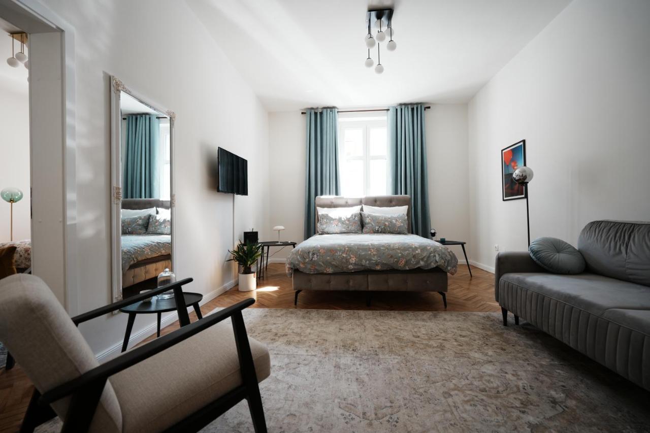 Center City Apartment 3 Zagreb Buitenkant foto