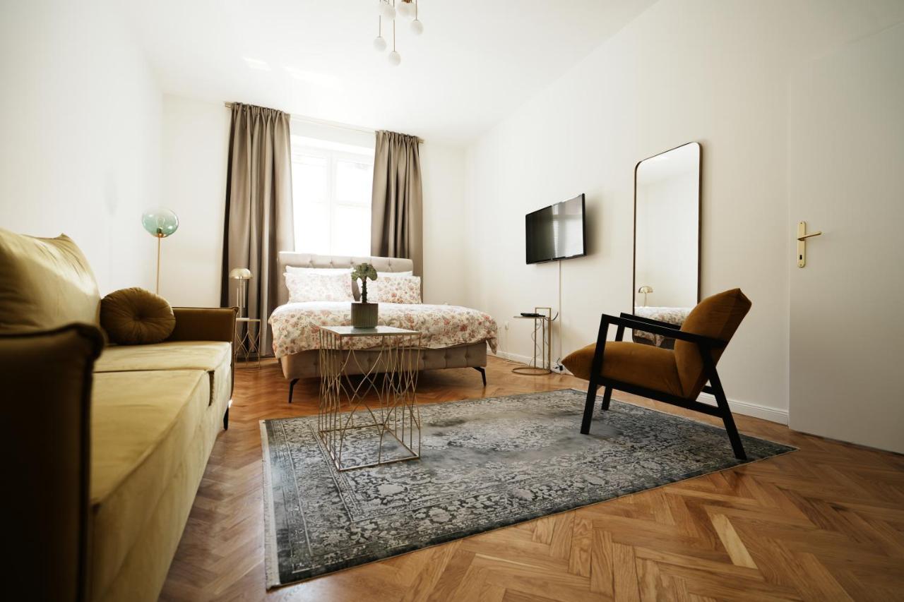 Center City Apartment 3 Zagreb Buitenkant foto